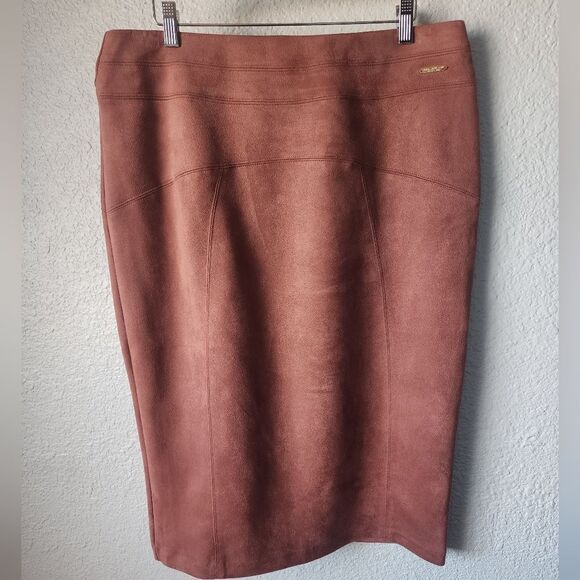 ANDREW MARC faux suede Red Pencil Skirt full control waistband maeve color - Picture 1 of 8
